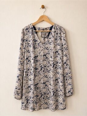 BCBG Generation Floral Shift Dress L Blue White Long Sleeve Tie Neck Boho